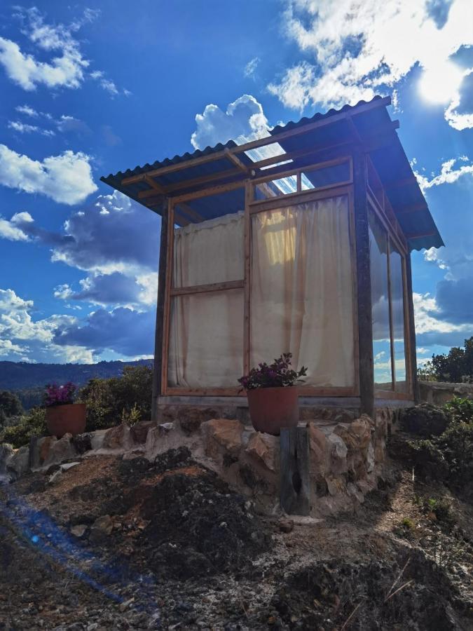 Campsite Entre Rocas Y Cristales Raquira